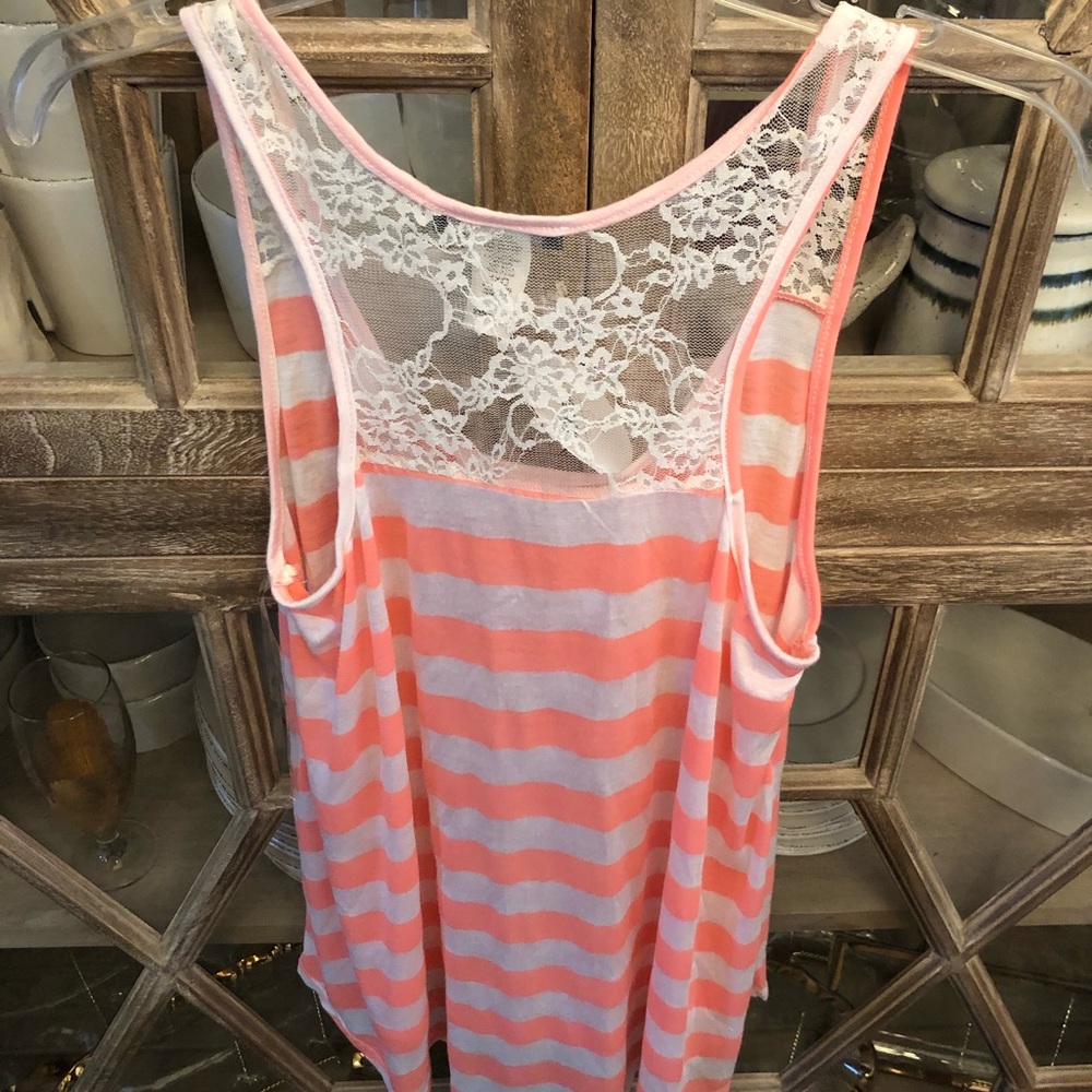 Pink/white strip tank